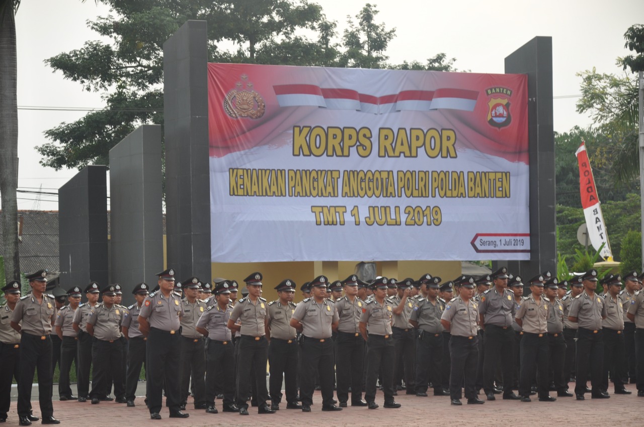 395 Personel Polda Banten Naik Pangkat