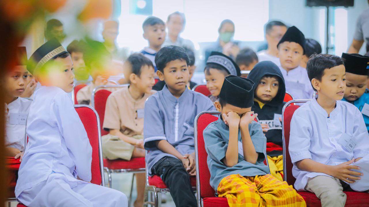 Sunatan massal anak-anak di tangsel